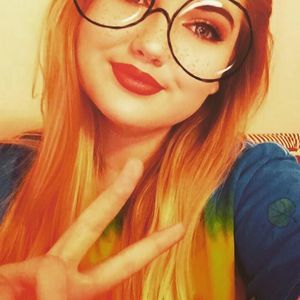 Meet your Posher, Kara